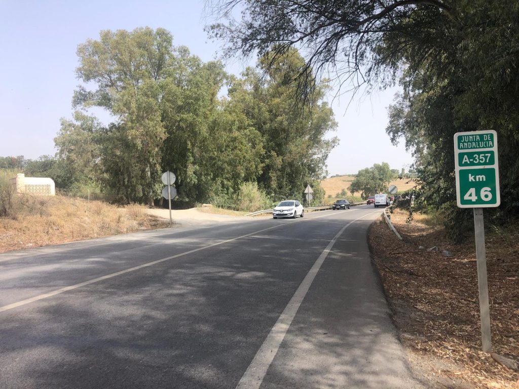 Carretera A-357 en el punto kilométrico 45.800, zona de la futura obra de paso sobre el río Grande entre Casapalma (Cártama) y Cerralba