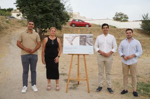 Solar frente al cuartel de la Guardia Civil de Coín donde se construirá el nuevo parque municipal de 4.500 metros cuadrados