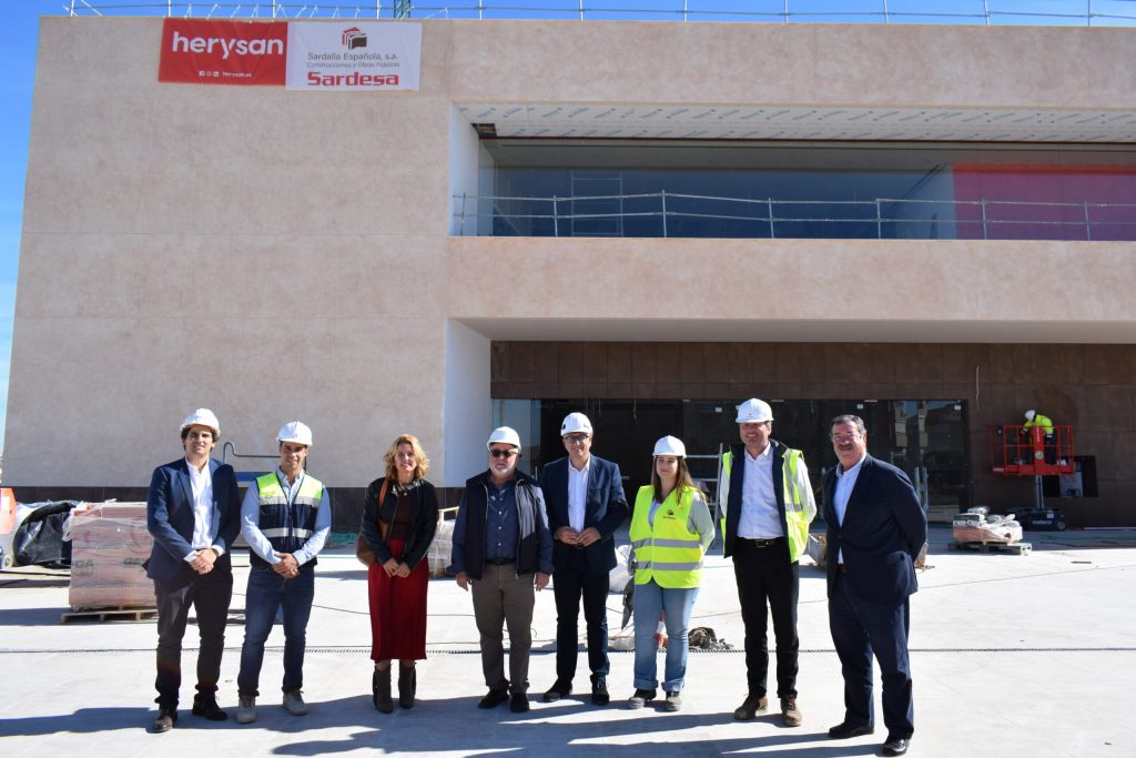 Obras del futuro teatro de Alhaurín de la Torre en su recta final de construcción