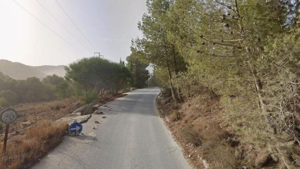 Camino de acceso a las canteras en las laderas de la Sierra de Mijas, Alhaurín de la Torre
