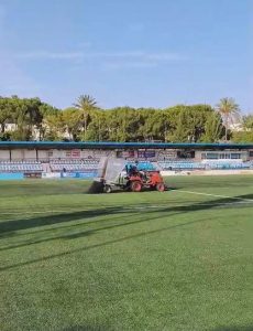 Campo de fútbol de Los Manantiales de Alhaurín de la Torre tras las mejoras de mantenimiento de julio de 2026