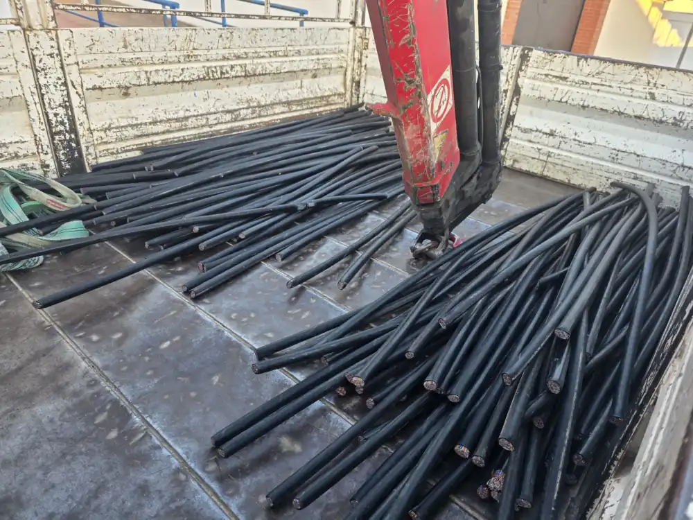 Cableado de cobre robado intervenido por la Policía Local de Alhaurín de la Torre