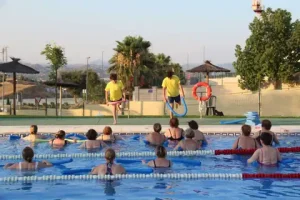 Piscina municipal de Cártama durante la temporada de baño libre 2026