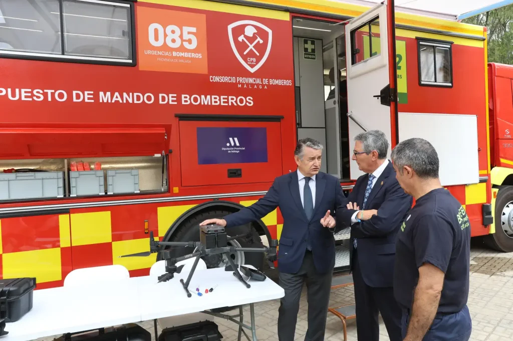 Presentación de los dos nuevos vehículos logísticos del Consorcio Provincial de Bomberos de Málaga, julio de 2026