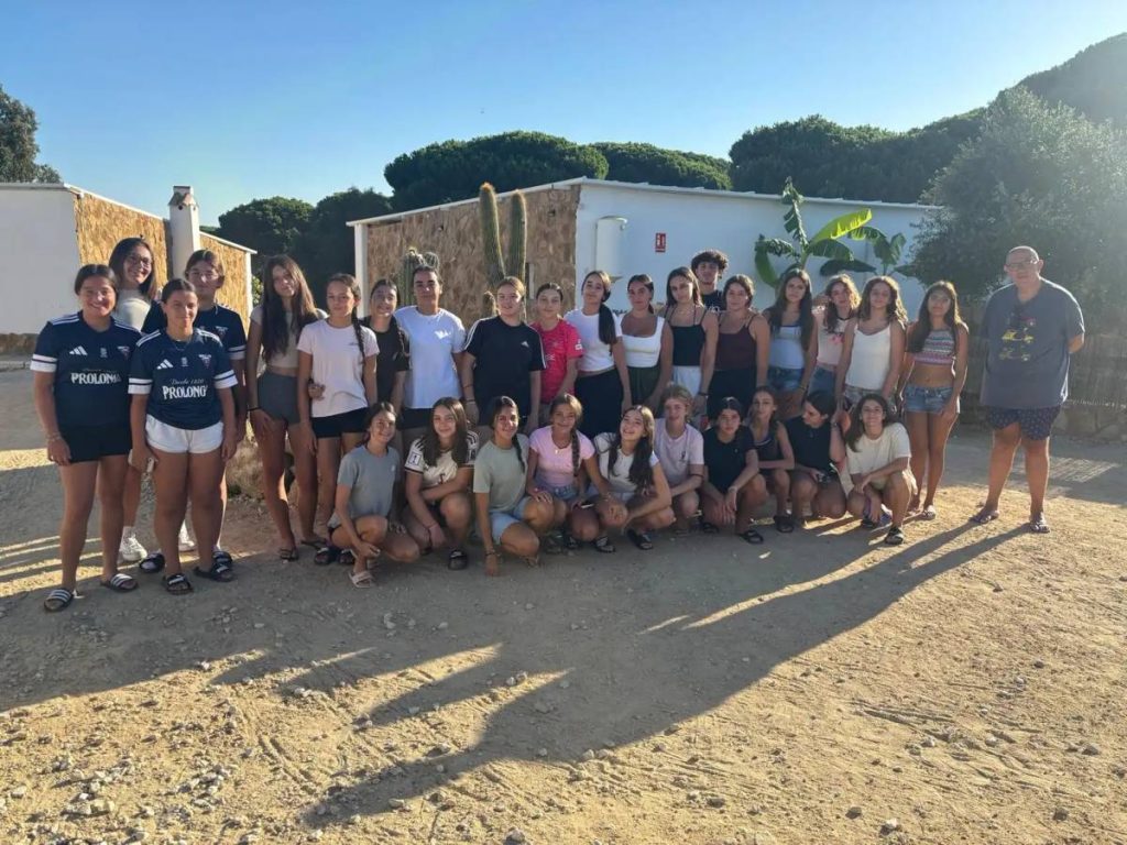 Participantes del XI Encuentro de Corresponsales Juveniles de Cártama en Cádiz