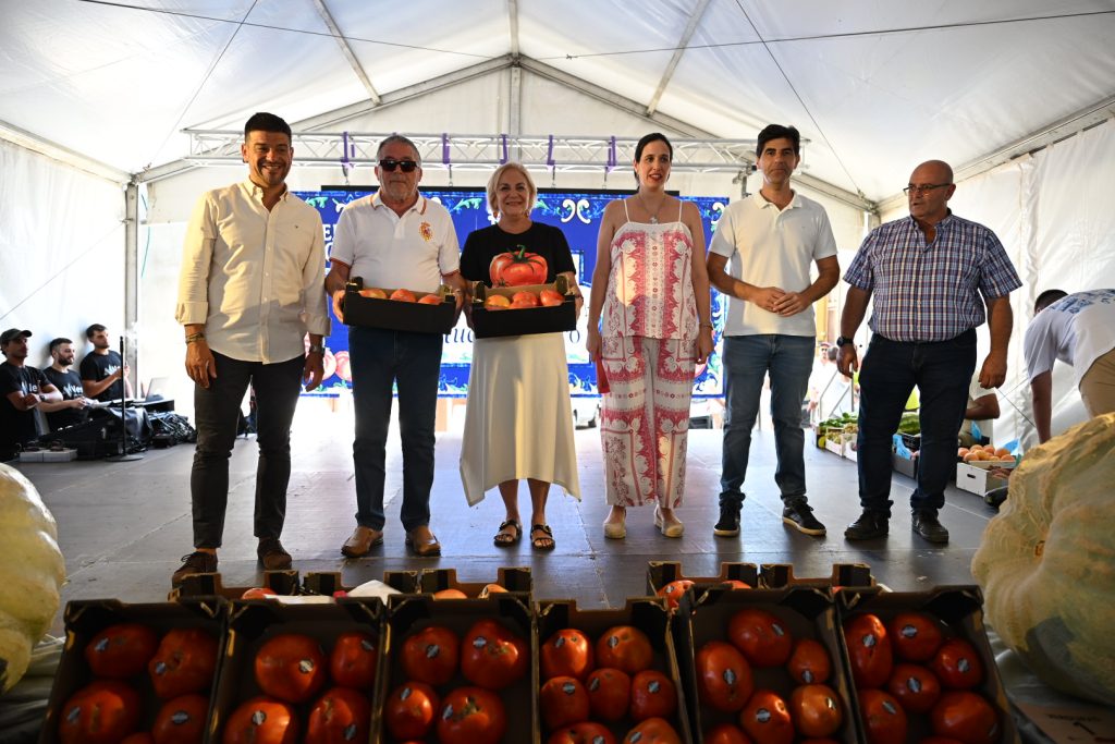 Caja ganadora del Concurso-Subasta Benéfica del Tomate Huevo de Toro de Coín, 15 de agosto de 2026