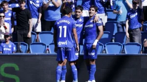 Iván Azón celebra el gol decisivo del Getafe ante el Málaga CF en el Coliseum el 20 de septiembre de 2026