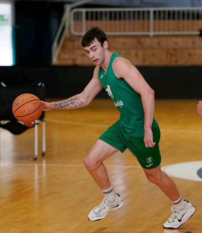 Jugadores del Unicaja Alhaurín de la Torre U22 durante la presentación de la pretemporada 2026-27