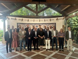 Presentación de 'Nuestra Provincia Juega' en la Finca El Portón de Alhaurín de la Torre con el presidente de Unicaja y el alcalde